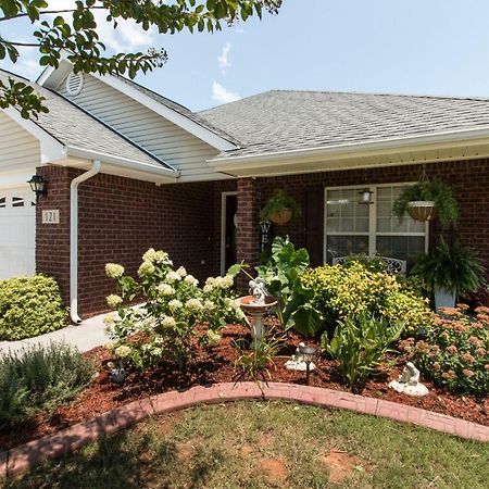 Villa Rockett! Your Sweet Home Away From Home! Huntsville Kültér fotó