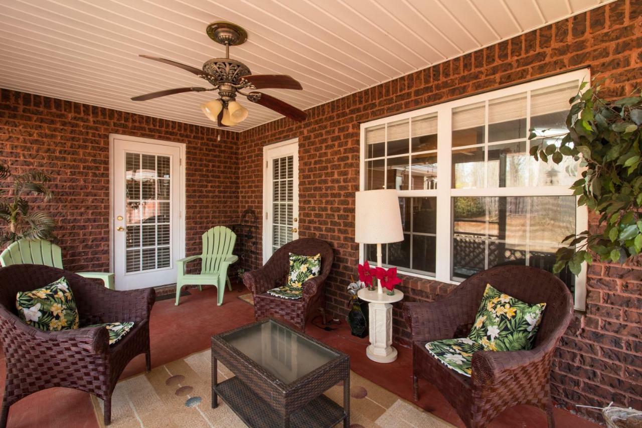 Villa Rockett! Your Sweet Home Away From Home! Huntsville Kültér fotó